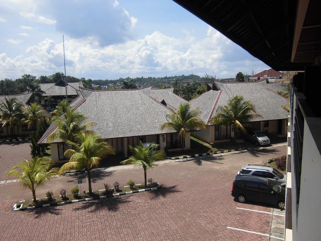 Town House Bukit Damai Indah Hotel Balikpapan  Ngoại thất bức ảnh